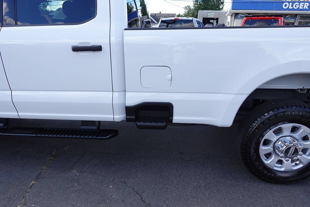 Used 2024 Ford F350 XLT w/ FX4 Off-Road Package AWD/4WD image 25