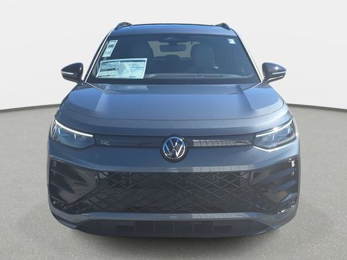New 2026 Volkswagen Tiguan SE R-Line AWD/4WD image 2