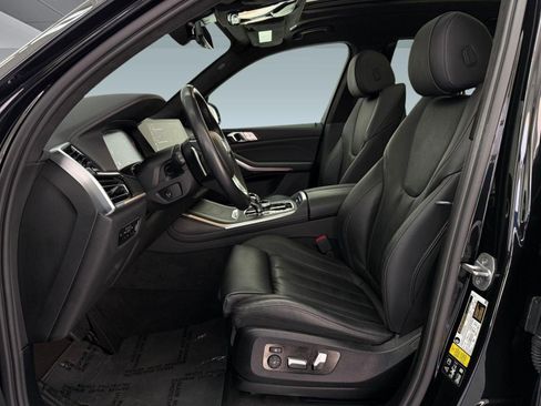 Used 2022 BMW X7 xDrive40i w/ Premium Package image 5