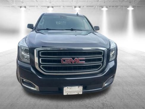Used 2020 GMC Yukon XL SLE w/ SLE Value Package AWD/4WD image 3