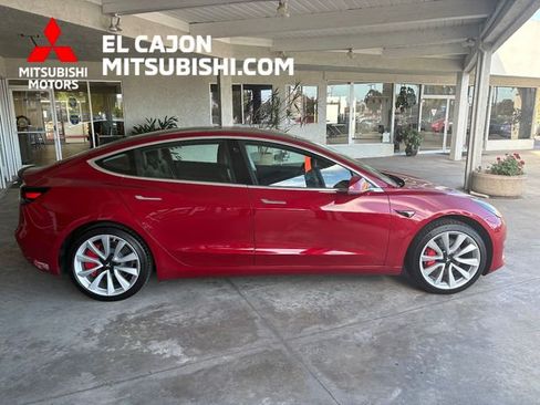 Used 2018 Tesla Model 3 Long Range RWD image 2