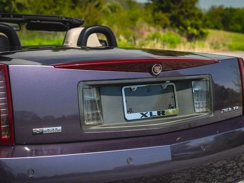 Used 2004 Cadillac XLR image 61