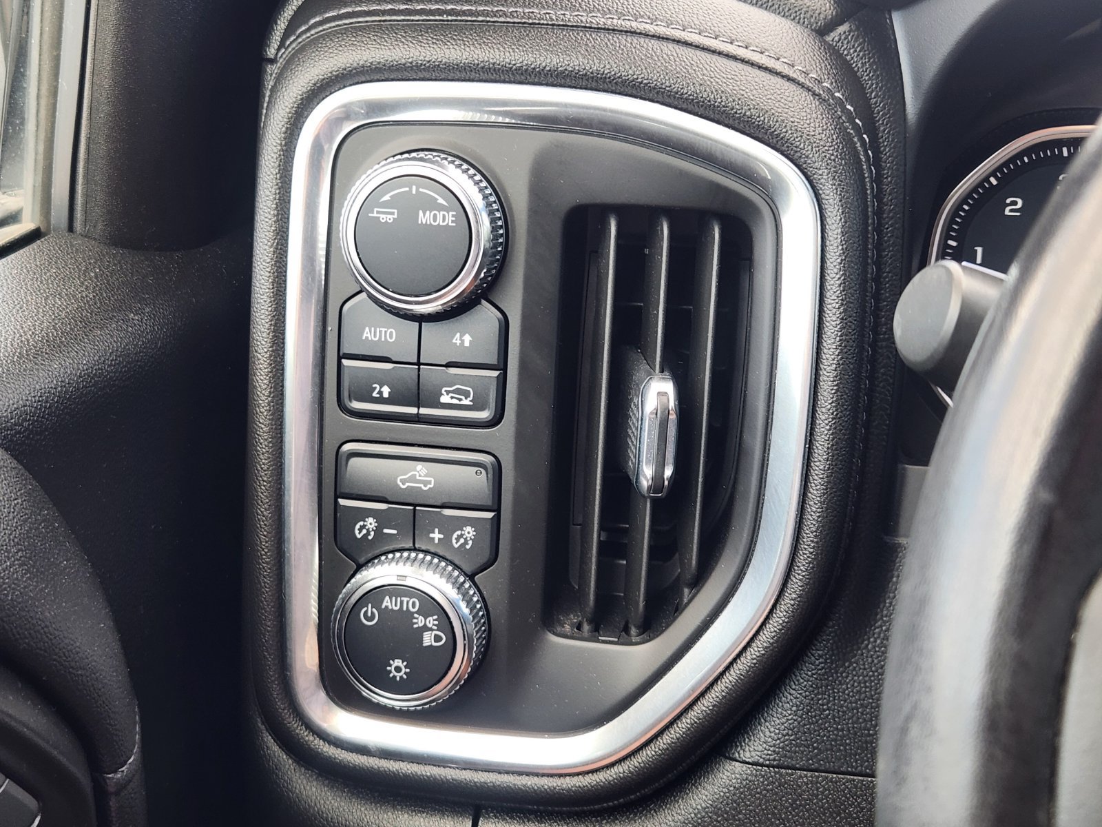 Used 2021 GMC Sierra 1500 SLE AWD/4WD image 25