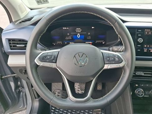 Used 2024 Volkswagen Taos SE AWD/4WD image 20
