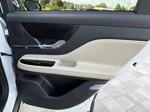 New 2026 Lincoln Corsair Premiere FWD image 20