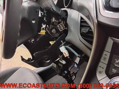 Used 2013 Hyundai Elantra GLS w/ Preferred Pkg image 19