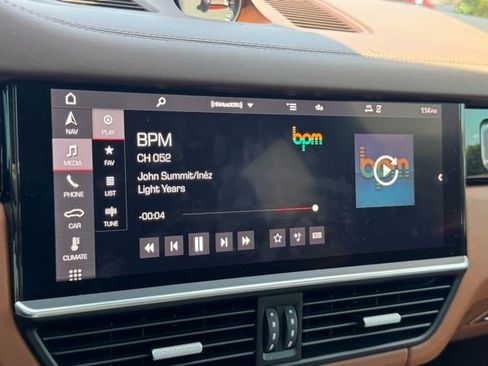 Used 2021 Porsche Cayenne GTS image 29