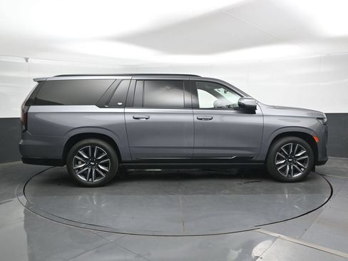 Used 2021 Cadillac Escalade ESV Sport w/ Driver Assist Tech Package AWD/4WD image 3