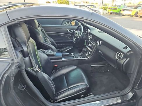 Used 2014 Mercedes-Benz SLK 250 w/ Premium Package image 9