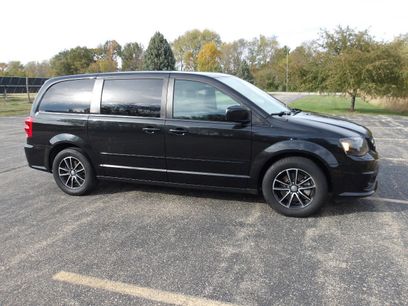 Used 2017 Dodge Grand Caravan SXT w/ Driver Convenience Group