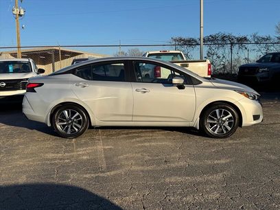 New 2025 Nissan Versa SV w/ Trunk Package