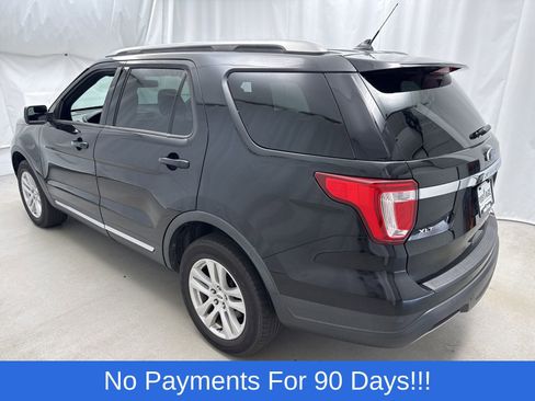 Used 2019 Ford Explorer XLT w/ Equipment Group 202A image 5