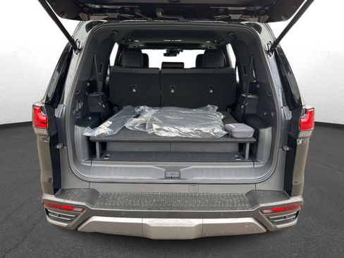 New 2026 Lexus LX 700h Luxury image 11