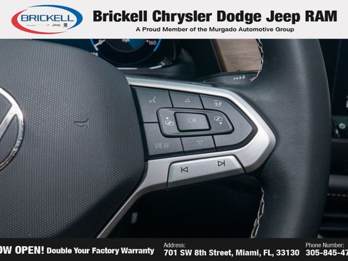 Used 2025 Volkswagen Atlas SE FWD image 31