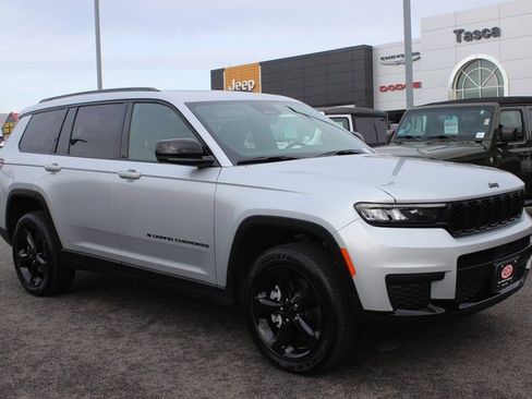 Used 2025 Jeep Grand Cherokee L Altitude image 1