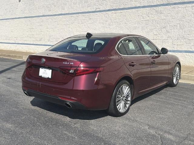 Used 2017 Alfa Romeo Giulia Ti AWD/4WD image 7
