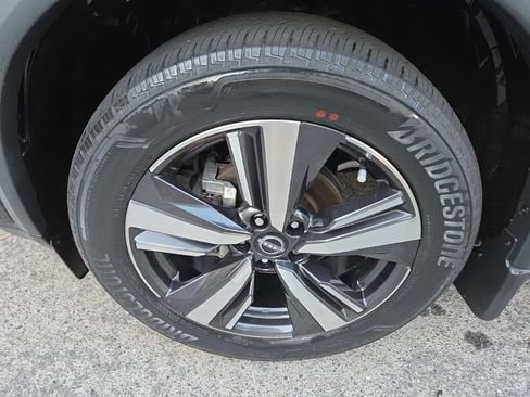 Certified 2023 Nissan Rogue SL w/ SL Premium Package AWD/4WD image 15