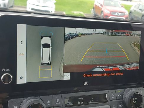 Certified 2024 Toyota Grand Highlander AWD image 30