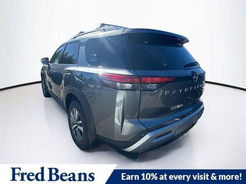 New 2025 Nissan Pathfinder SL image 4