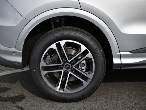 New 2025 Audi Q5 Premium image 6