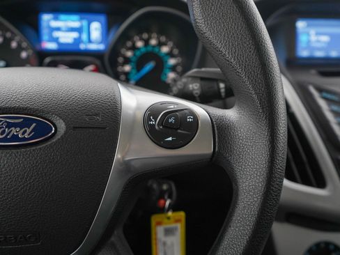 Used 2014 Ford Focus SE FWD image 24