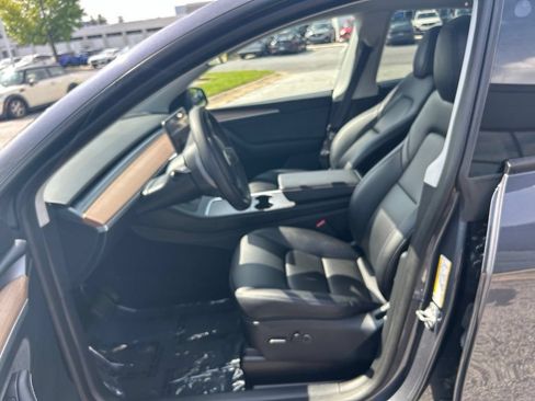 Used 2023 Tesla Model Y Long Range AWD/4WD image 38