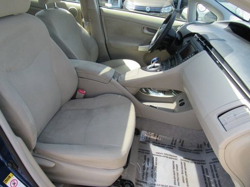 Used 2010 Toyota Prius Five FWD image 30