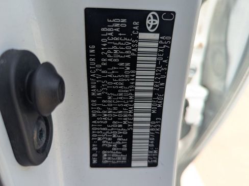 Used 2021 Toyota Corolla LE image 16