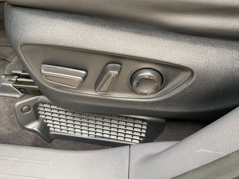 Used 2023 Toyota Sienna XSE w/ XSE Plus Package image 39