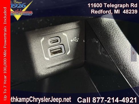 Certified 2022 Jeep Compass Limited image 28