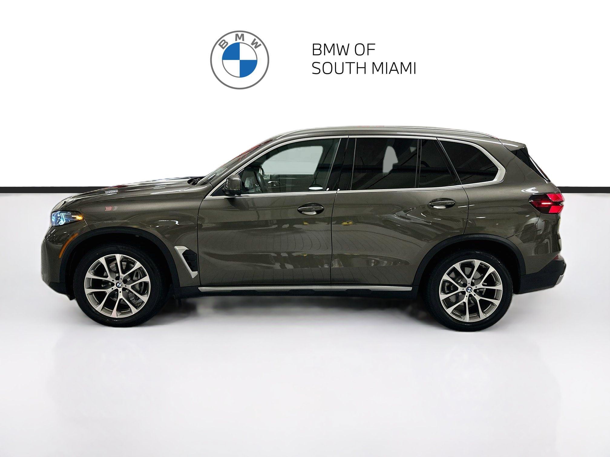 Certified 2026 BMW X5 xDrive40i AWD/4WD image 4