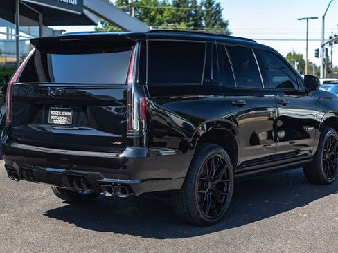 Used 2024 Cadillac Escalade V w/ LPO, Floor Liner Package AWD/4WD image 7