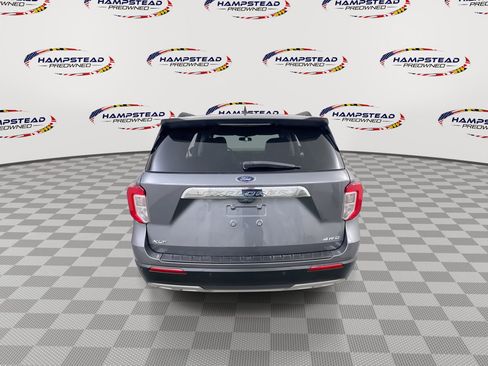 Used 2021 Ford Explorer XLT w/ Equipment Group 202A AWD/4WD image 7