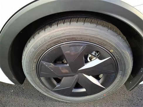 New 2026 Toyota Prius SE image 6