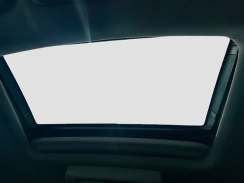 Certified 2024 Honda Odyssey Touring image 27