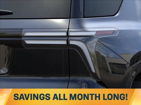 New 2026 Chevrolet Traverse RS w/ LPO, Floor Liner Package AWD/4WD image 11