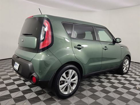 Used 2014 Kia Soul + image 5