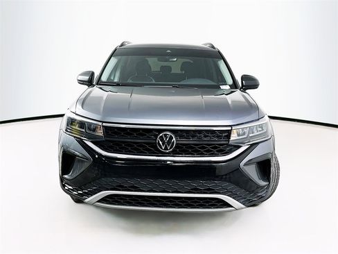 Certified 2024 Volkswagen Taos S image 5