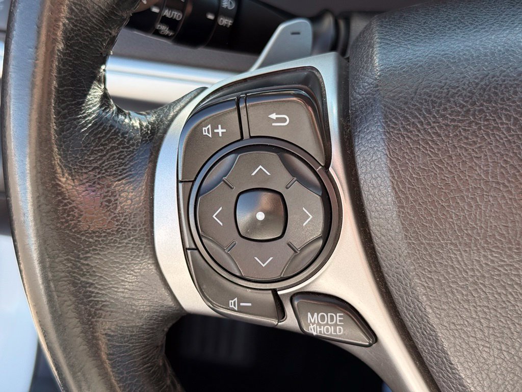 Used 2014 Toyota Camry SE w/ Moonroof Package FWD image 29