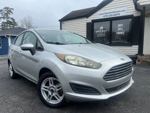 Used 2019 Ford Fiesta SE image 1