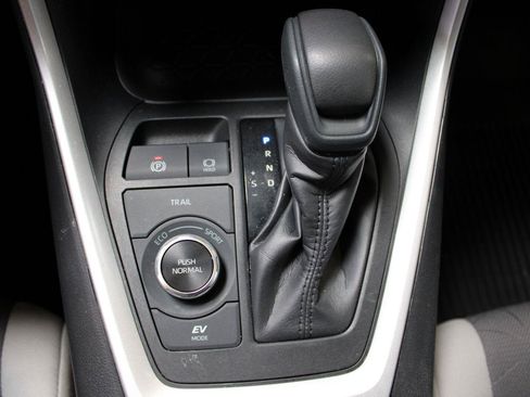 Used 2024 Toyota RAV4 XLE w/ Convenience Package AWD/4WD image 25