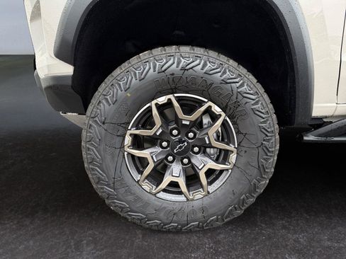 New 2026 Chevrolet Colorado ZR2 image 25