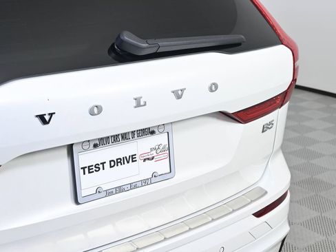 Used 2023 Volvo XC60 B5 Plus w/ Climate Package FWD image 37