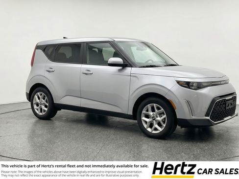 Used 2025 Kia Soul LX w/ LX Technology Package FWD image 1