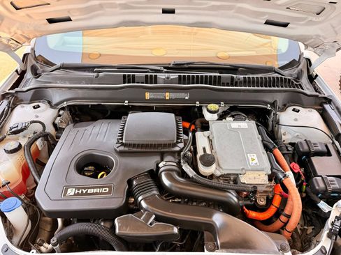 Used 2018 Ford Fusion SE w/ Equipment Group 602A FWD image 31