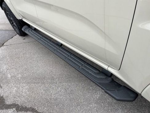 New 2025 Ford Ranger XLT w/ FX4 Off-Road Package image 18