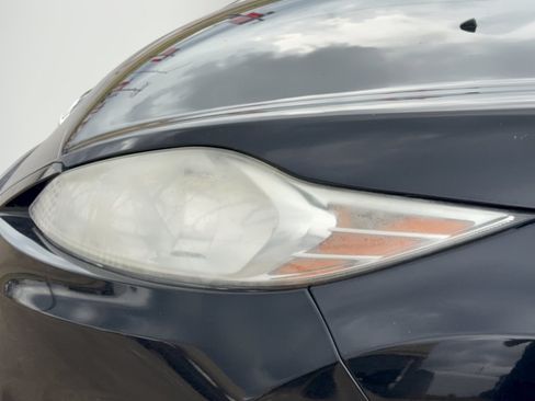 Used 2012 Ford Fiesta SES FWD image 12