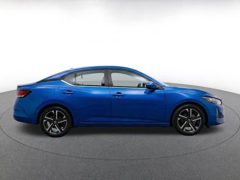 Used 2025 Nissan Sentra SV FWD image 10