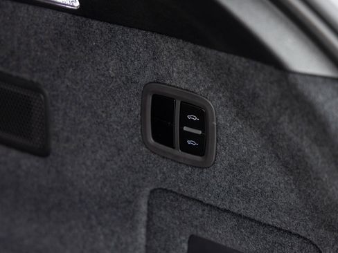 New 2025 Porsche Cayenne GTS image 47