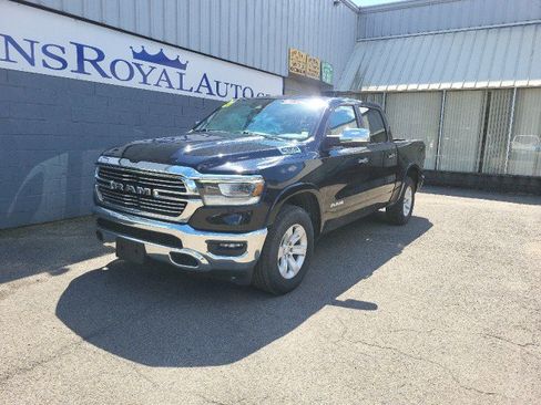 Used 2021 RAM 1500 Laramie AWD/4WD image 2